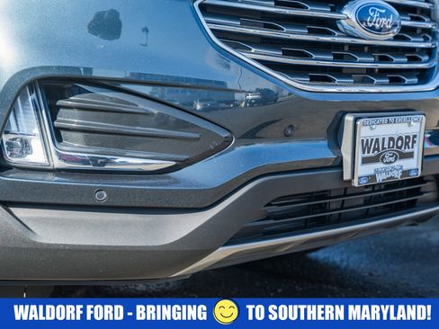 Used 2022 Ford Edge Titanium image 15