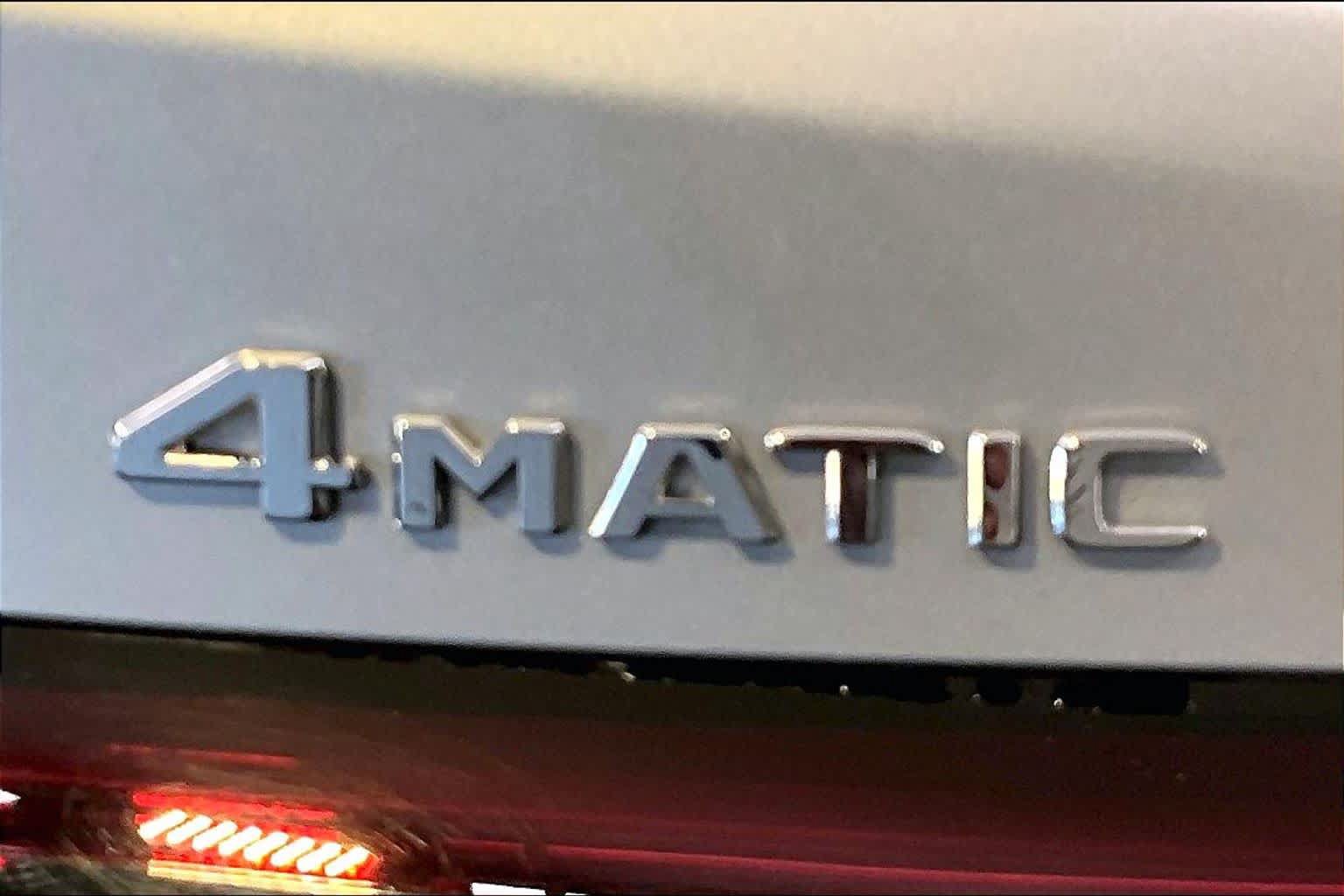 Certified 2024 Mercedes-Benz GLC 300 4MATIC image 33