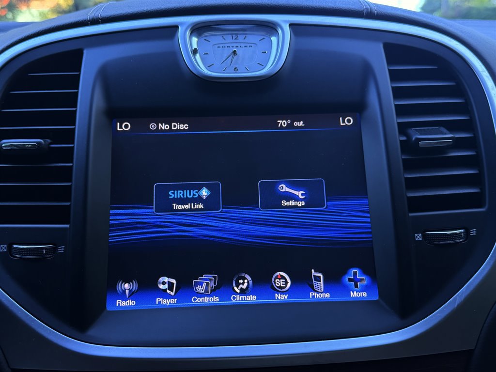 Used 2013 Chrysler 300 C Luxury Series RWD image 20