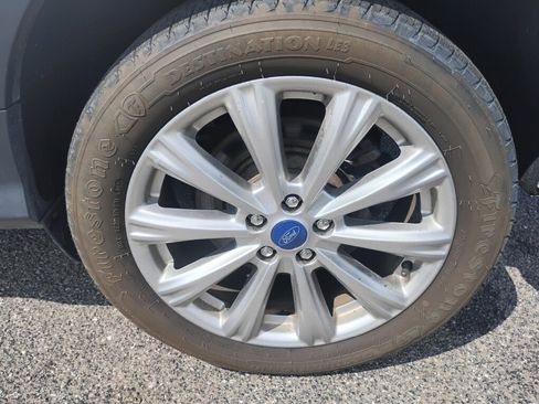 Used 2018 Ford Escape Titanium AWD/4WD image 25