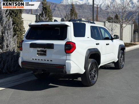 Used 2025 Toyota 4Runner SR5 image 9