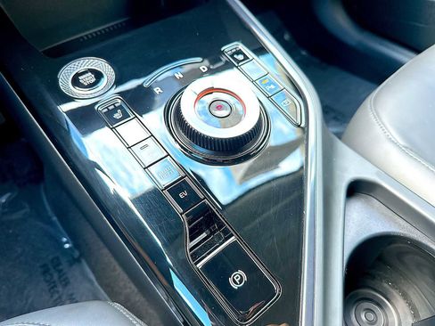 Used 2023 Kia Niro EX w/ EX Cold Weather Package image 21