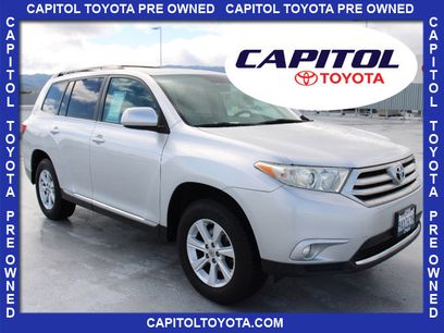 Used 2011 Toyota Highlander 2WD w/ Tech Pkg