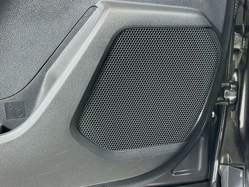 Used 2024 Toyota Highlander XLE image 18