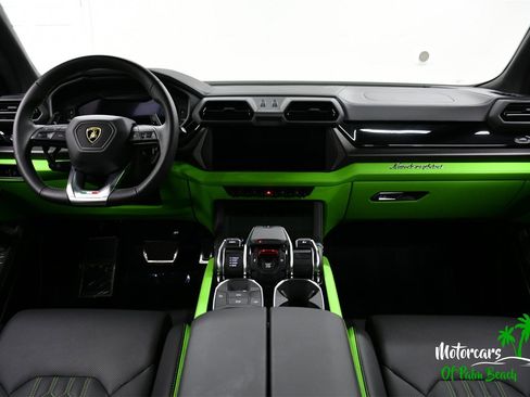 Used 2025 Lamborghini Urus SE image 26
