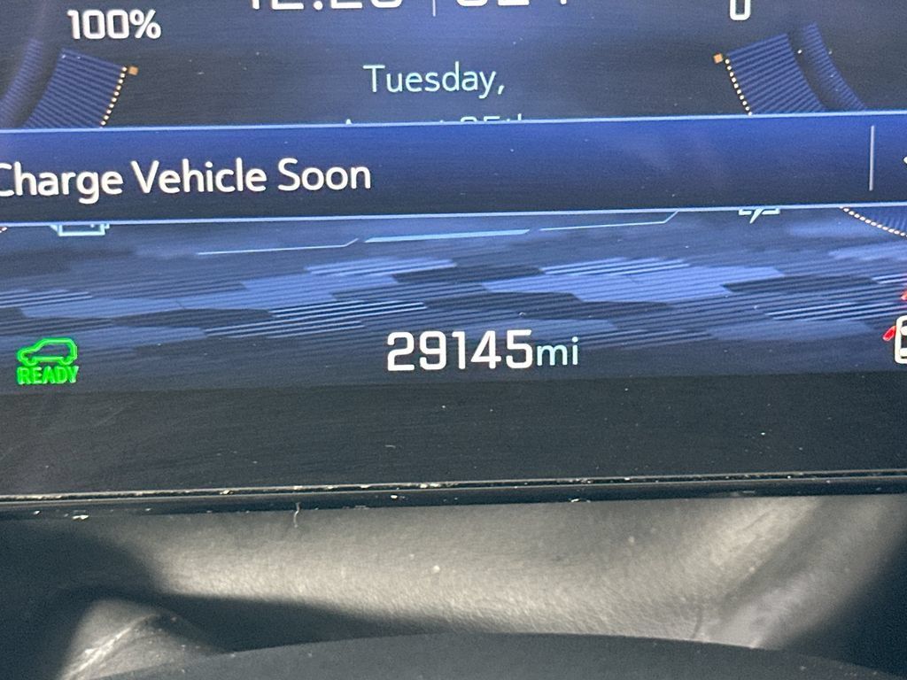 Used 2025 Chevrolet Equinox EV RS FWD image 35