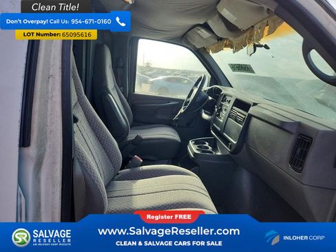 Used 2004 Chevrolet Express 2500 RWD image 15