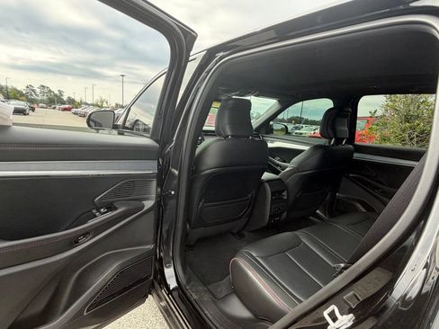Used 2025 Jeep Wagoneer S Limited AWD/4WD image 45
