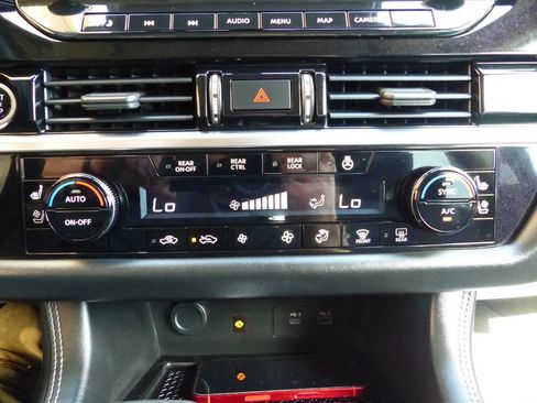 Used 2022 Nissan Pathfinder Platinum w/ Cargo Package image 66