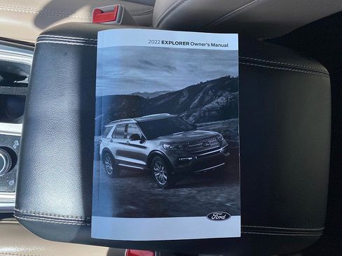 Used 2022 Ford Explorer XLT w/ Equipment Group 202A AWD/4WD image 57