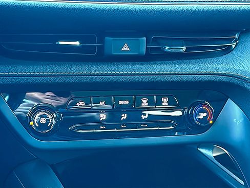 Used 2023 Buick Envision Preferred image 33