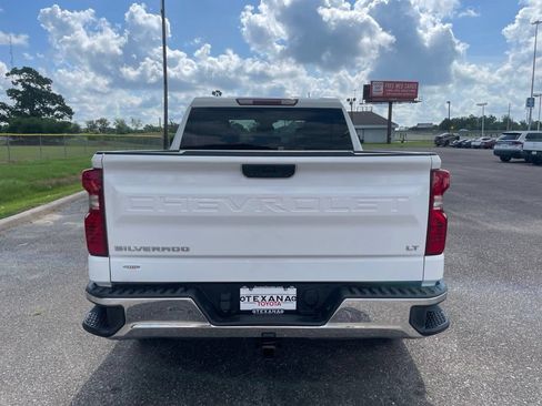 Used 2023 Chevrolet Silverado 1500 LT AWD/4WD image 7