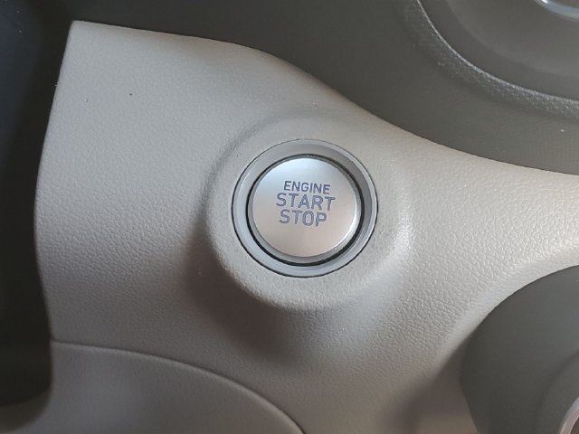 Used 2024 Hyundai Venue Limited FWD image 23