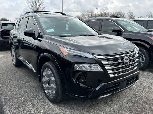 New 2026 Nissan Rogue Platinum w/ Platinum Premium Package image 3