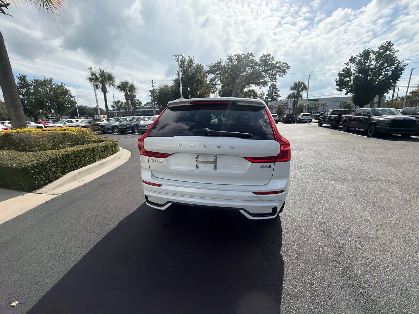 Used 2024 Volvo XC60 B5 Plus w/ Climate Package AWD/4WD image 15