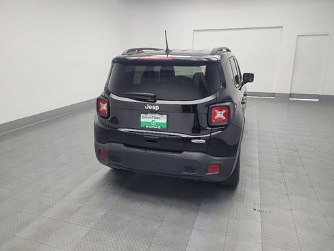 Used 2020 Jeep Renegade Latitude image 7