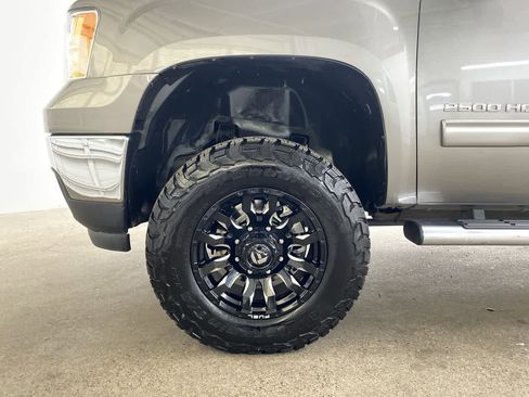 Used 2013 GMC Sierra 2500 SLT w/ SLT Convenience Package image 11