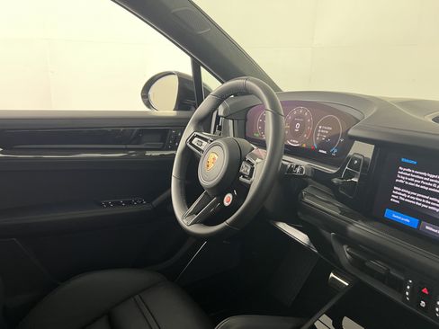 Certified 2026 Porsche Cayenne Turbo GT AWD/4WD image 12