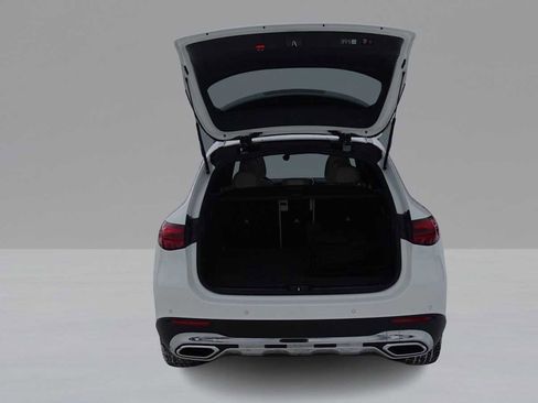 Used 2026 Mercedes-Benz GLC 300 4MATIC image 10