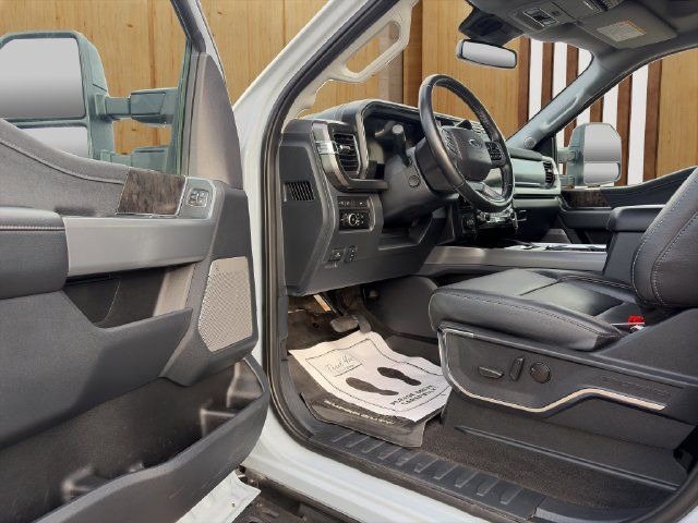 Used 2024 Ford F350 Lariat w/ Lariat Ultimate Package AWD/4WD image 29