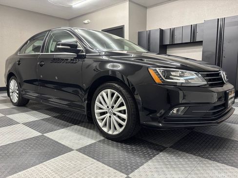 Used 2015 Volkswagen Jetta SE FWD image 4