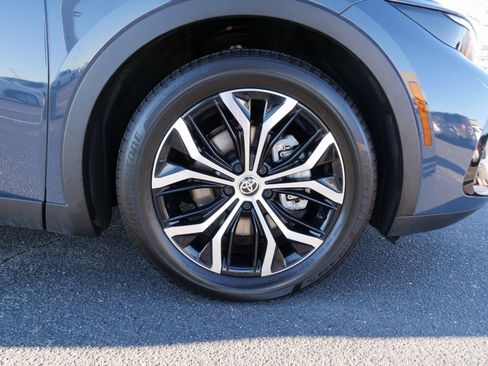 Used 2026 Toyota Crown XLE image 11