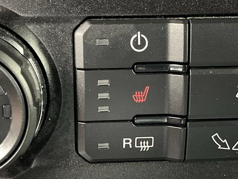 Used 2019 Ford F150 XLT w/ Equipment Group 302A Luxury AWD/4WD image 24