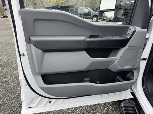 New 2026 Ford F550 4x4 Regular Cab Super Duty image 10