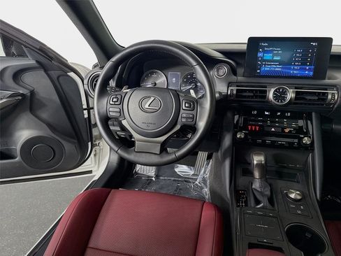 Used 2022 Lexus IS 300 RWD image 22
