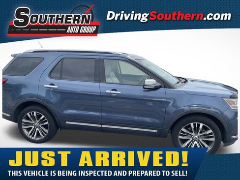 Used 2018 Ford Explorer Platinum AWD/4WD image 1