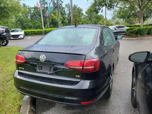 Used 2016 Volkswagen Jetta Sport FWD image 15