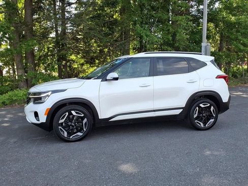 Used 2024 Kia Seltos SX w/ SX Sunroof Package AWD/4WD image 8