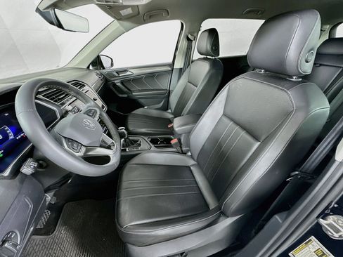 Used 2024 Volkswagen Tiguan SE FWD image 20