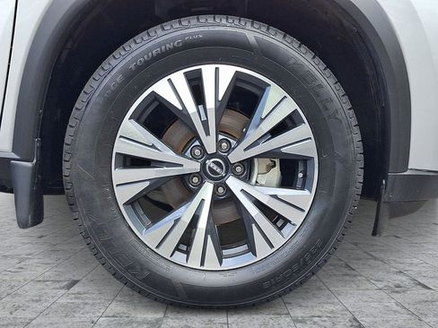 Used 2023 Nissan Rogue SV AWD/4WD image 7