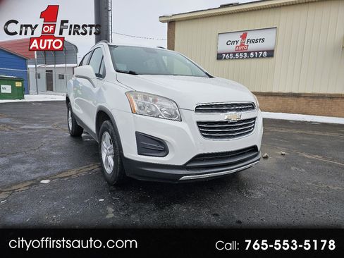 Used 2016 Chevrolet Trax LT w/ LT Convenience Package AWD/4WD image 1
