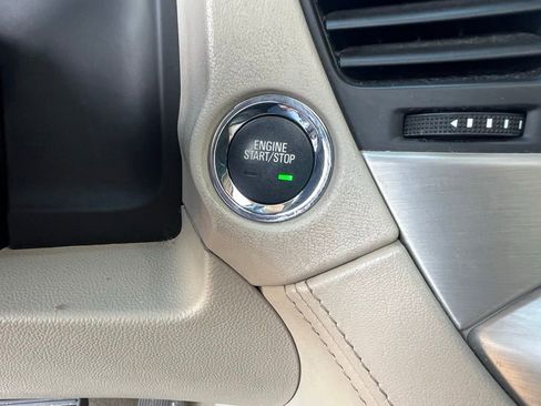 Used 2018 GMC Yukon Denali w/ Denali Ultimate Package AWD/4WD image 27