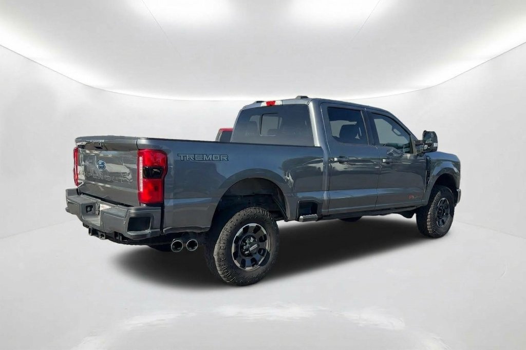 Used 2024 Ford F350 Lariat w/ Lariat Ultimate Package AWD/4WD image 6