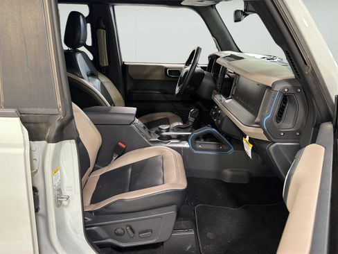 Used 2024 Ford Bronco Wildtrak AWD/4WD image 25