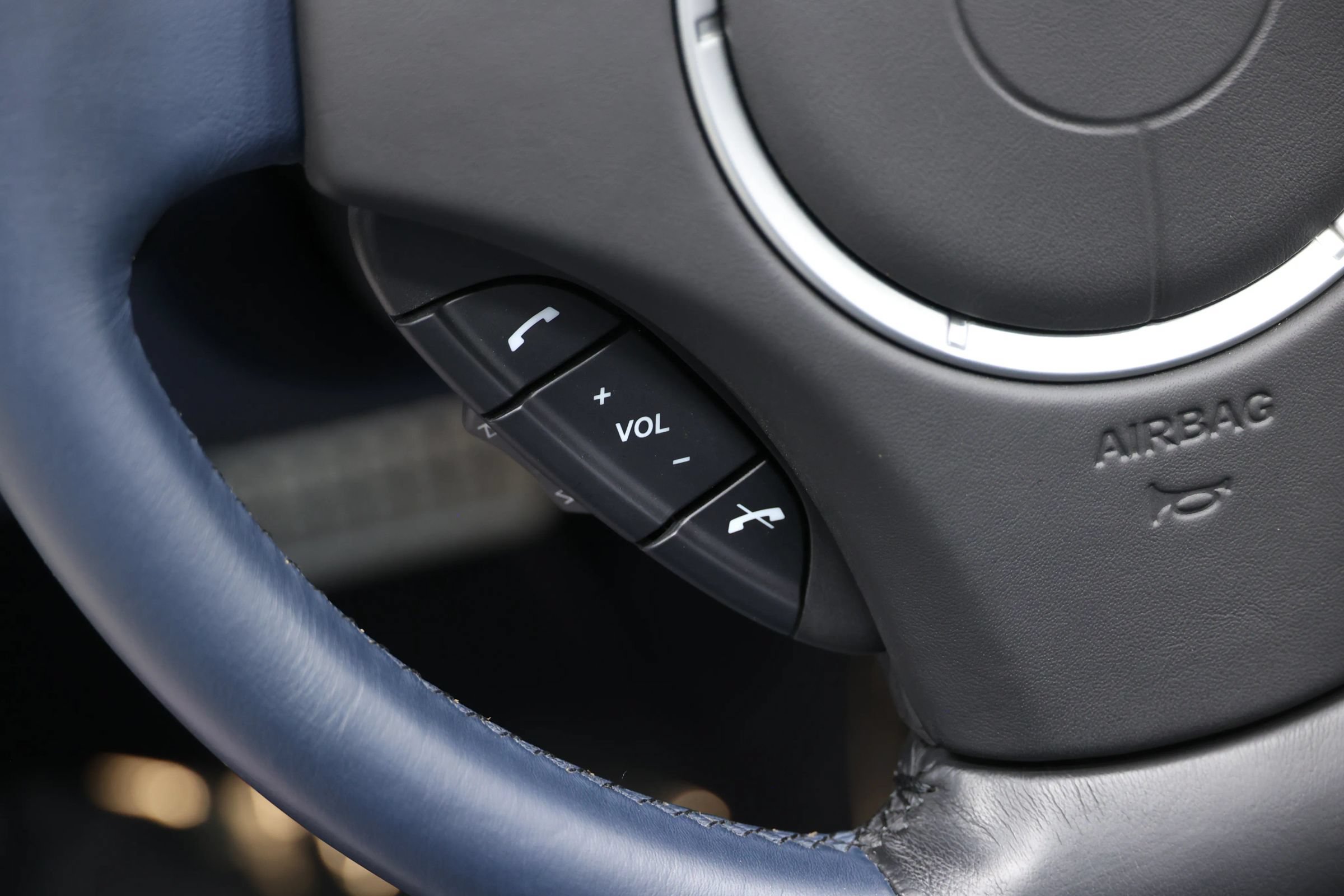 Used 2012 Aston Martin Virage Volante RWD image 28
