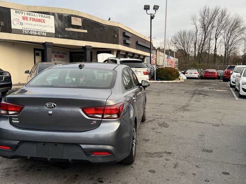 Used 2019 Kia Rio S image 7