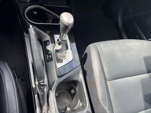 Used 2017 Toyota RAV4 Limited image 25