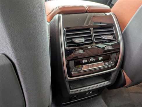 Used 2019 BMW X7 xDrive50i w/ Premium Package image 13