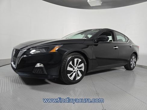 Used 2022 Nissan Altima 2.5 S FWD image 2