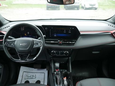 Used 2024 Chevrolet TrailBlazer RS w/ Convenience Package AWD/4WD image 5