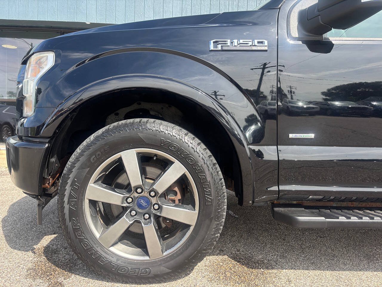 Used 2017 Ford F150 XLT w/ Equipment Group 302A Luxury AWD/4WD image 14