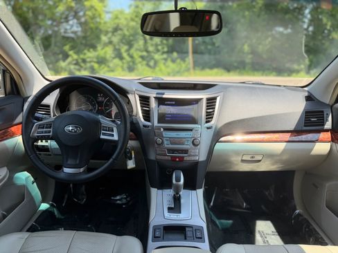 Used 2012 Subaru Outback 2.5i Limited AWD/4WD image 23