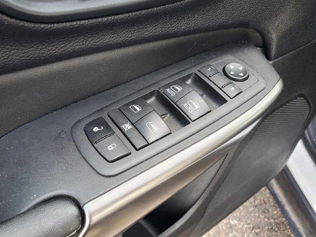 Used 2021 Jeep Cherokee Latitude Lux AWD/4WD image 6