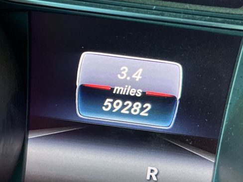 Used 2018 Mercedes-Benz GLA 250 4MATIC image 29