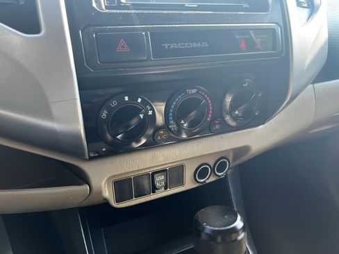 Used 2015 Toyota Tacoma PreRunner w/ SR5 Package image 37