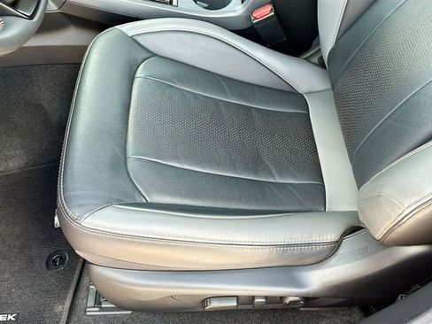 Used 2024 Subaru Crosstrek 2.5i Limited AWD/4WD image 19